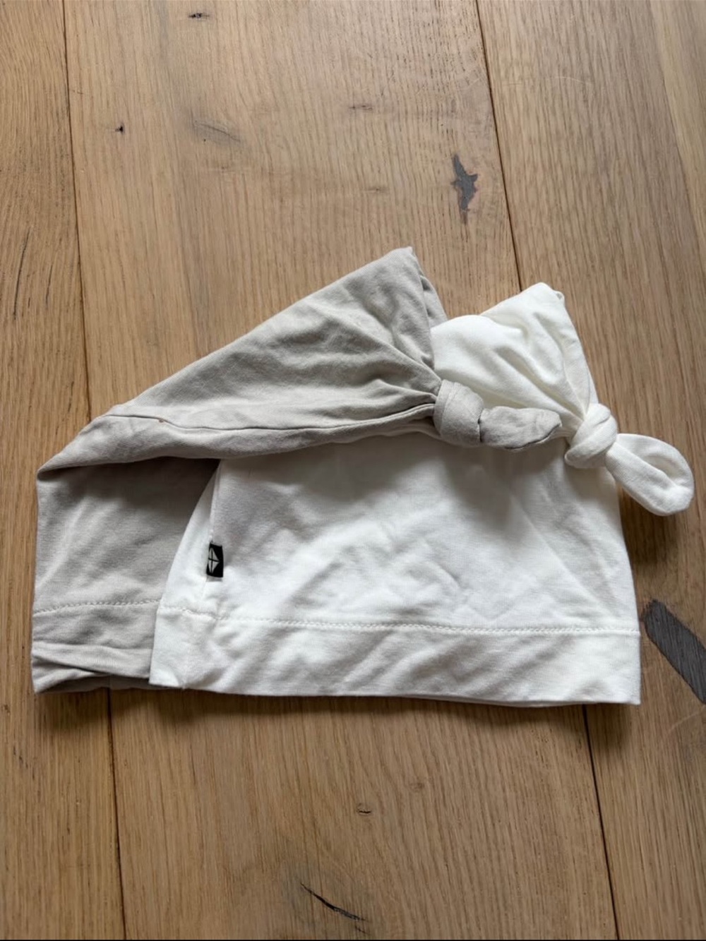 Kyte BABY Two-Tone Knot Hat - Cream & Tan